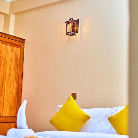 Aves Executive Hotel Arusha Eksteriør bilde